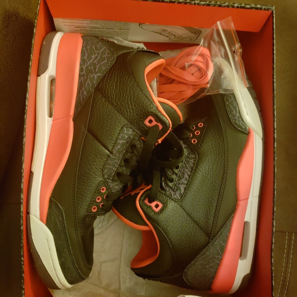 Crimson 3s